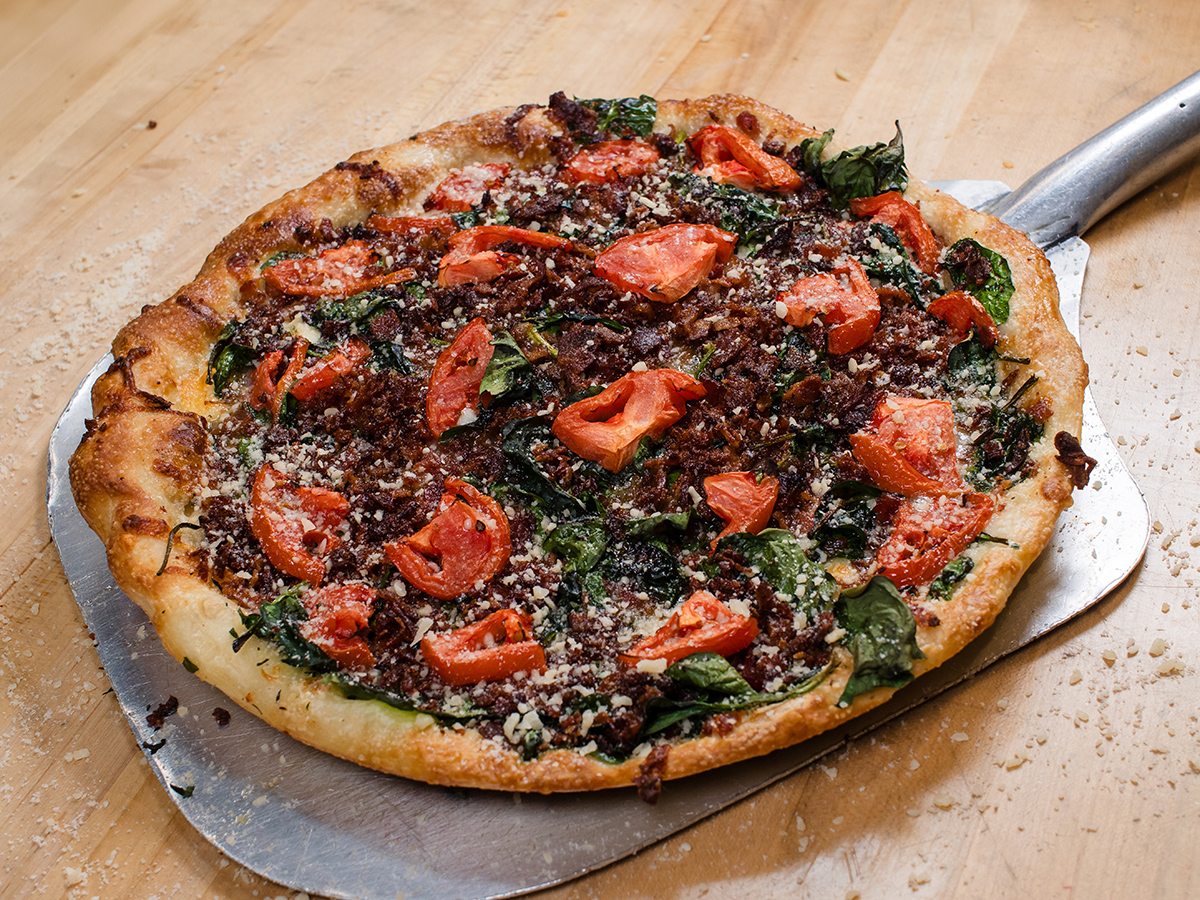 “hot-bacon-spinach-pizza”